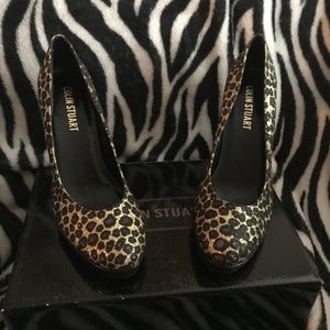 Colin Stuart Glitter Leopard Print Pumps